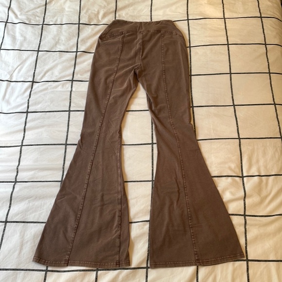 Urban Outfitters Aria Seamed Flare Pant in Brown, Size S - Picture 2 of 6